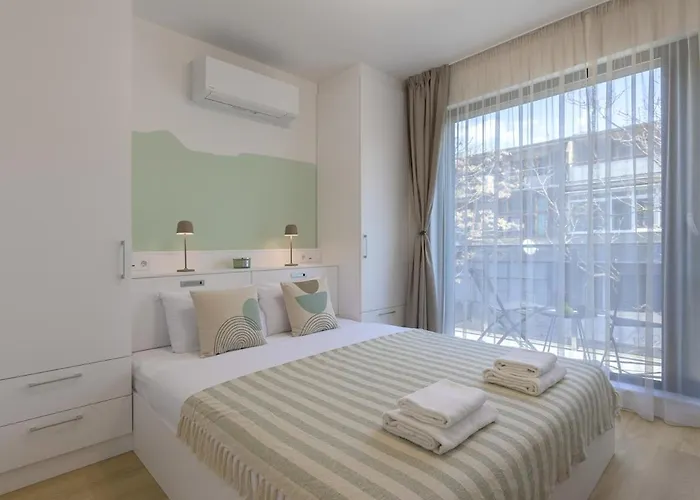 Apartament One Br Free Parking Center Warna